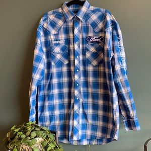Wrangler button up shirt